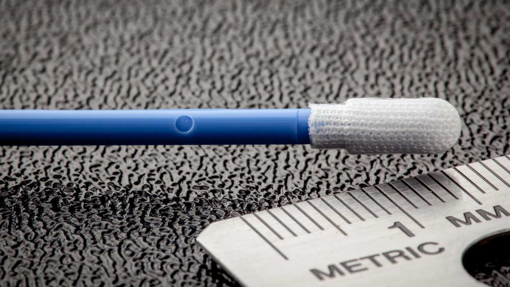 FoamTec HT1541FC-500 MiraSWAB Close Up Swab Measurement Image